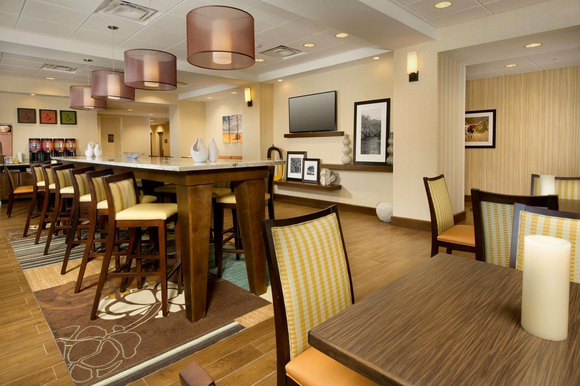 Hampton Inn Uvalde Exterior photo
